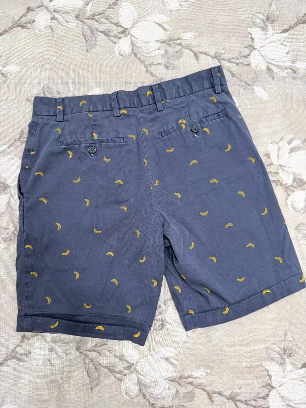 Banana Republic Aiden Shorts Mens 30 Banana Print Navy Stretch Chino Shorts